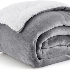 Bedsure Sherpa Fleece Throw Blanket – Fluffy Microfiber Solid Blankets for Bed and Couch Double/Twin Size, Silver Grey, 150x200cm